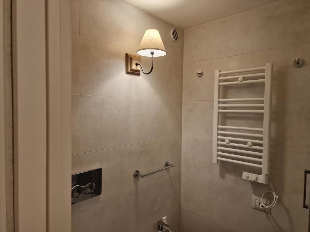 Case Di Paola Via Melo Appartamenti Bari Esterno foto